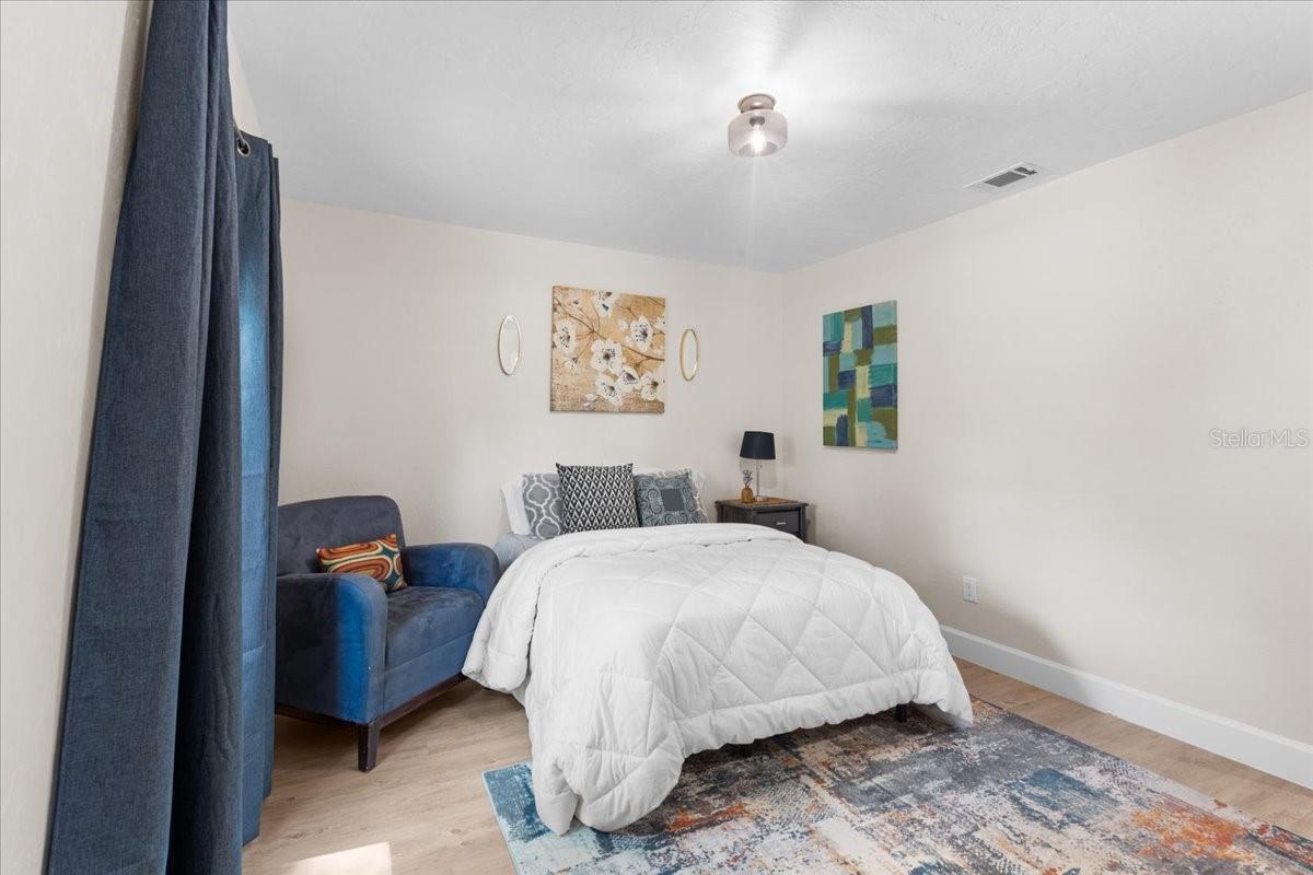 Image 14 of 49 For 606 Wilson Street