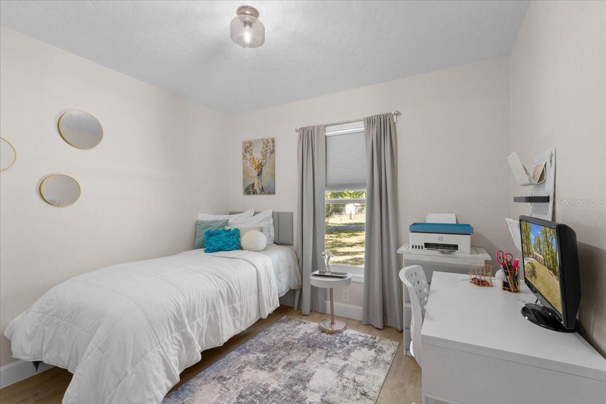 Image 21 of 49 For 606 Wilson Street