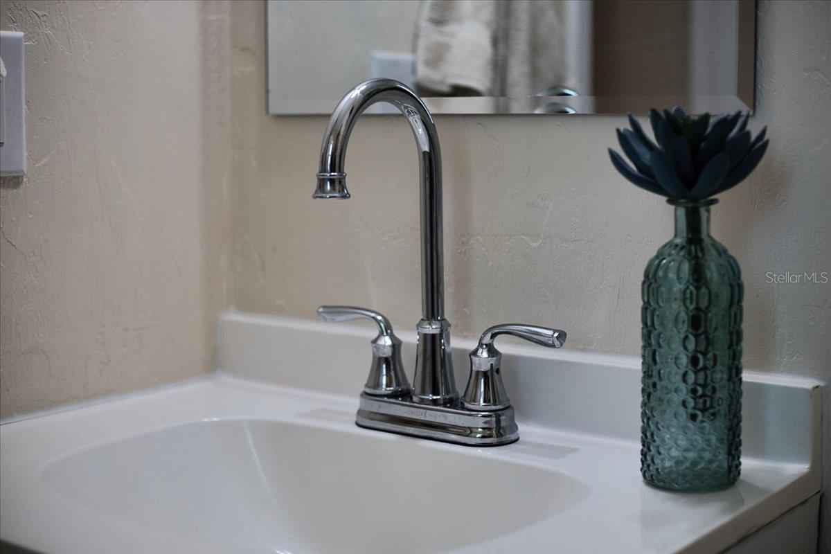 Image 24 of 49 For 606 Wilson Street