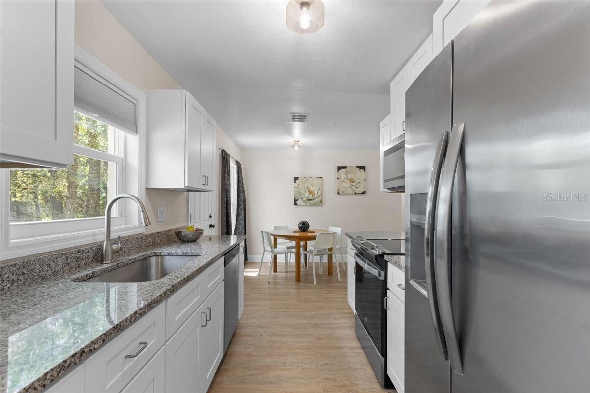 Image 6 of 49 For 606 Wilson Street