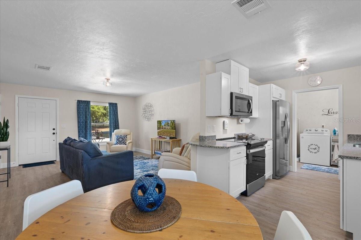 Image 7 of 49 For 606 Wilson Street