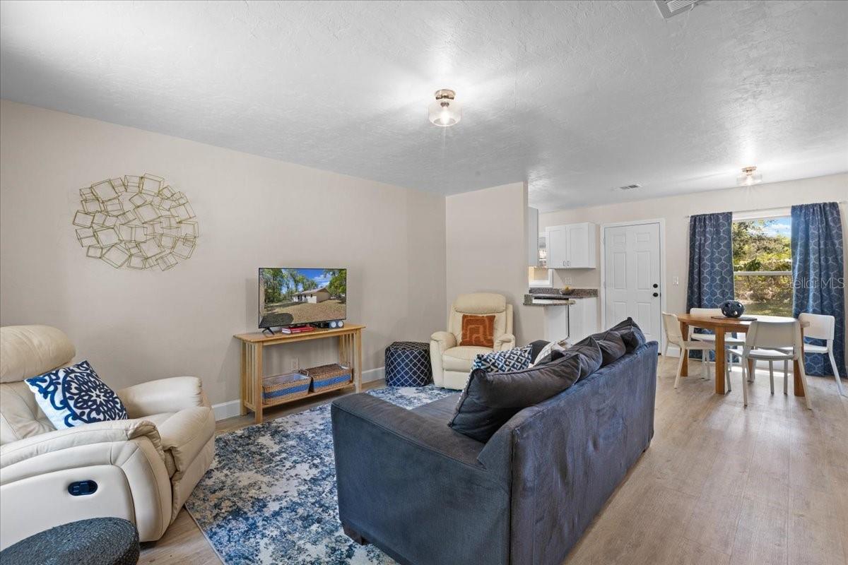 Image 8 of 49 For 606 Wilson Street