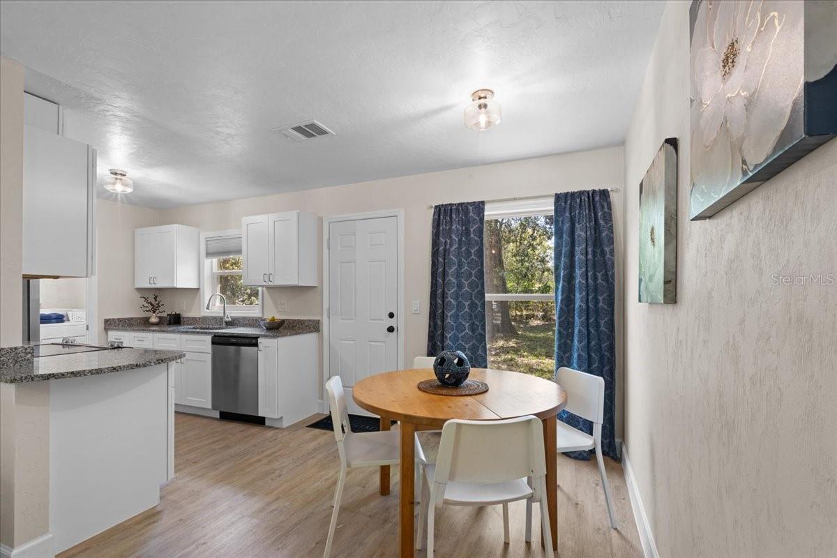 Image 9 of 49 For 606 Wilson Street