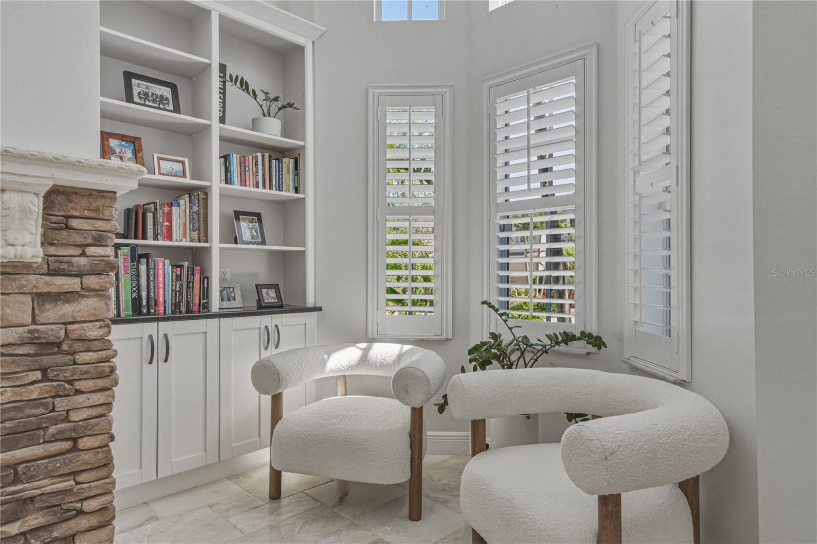 Image 11 of 71 For 6117 Russell Street