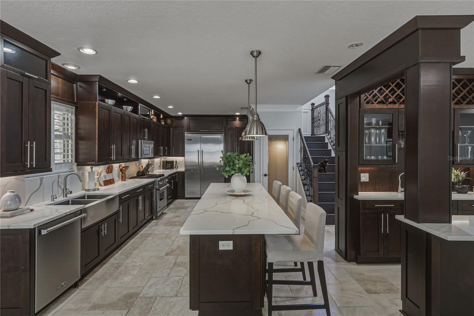 Image 14 of 71 For 6117 Russell Street