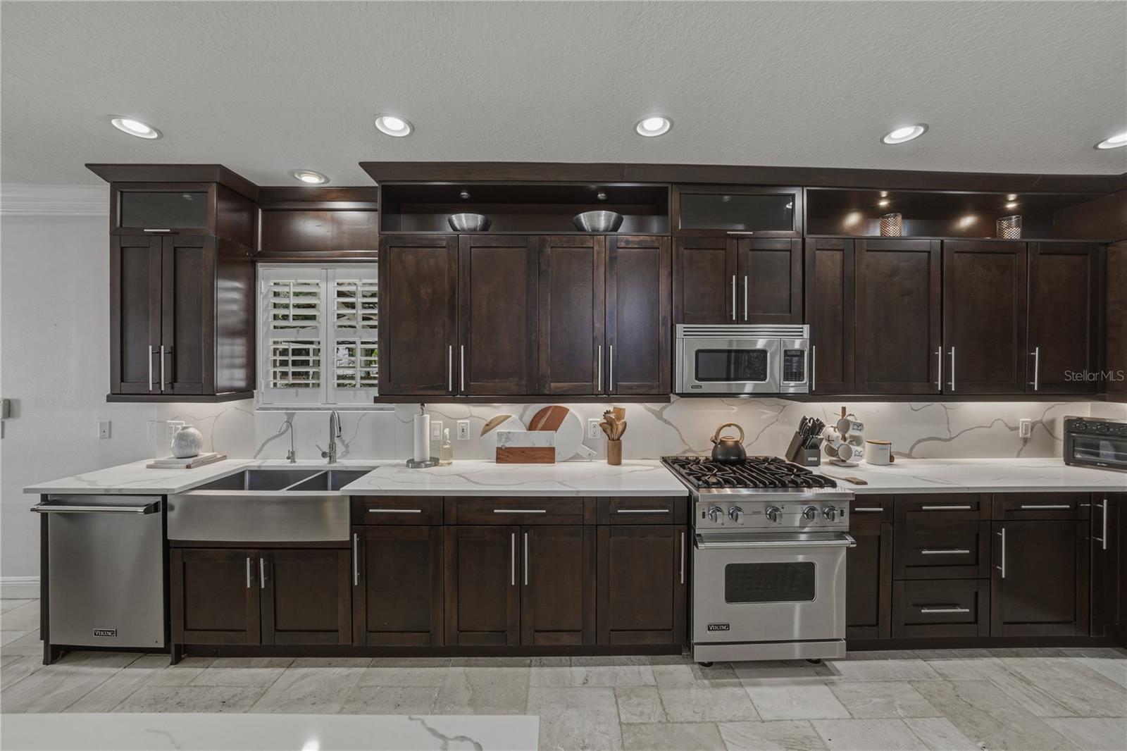 Image 18 of 71 For 6117 Russell Street