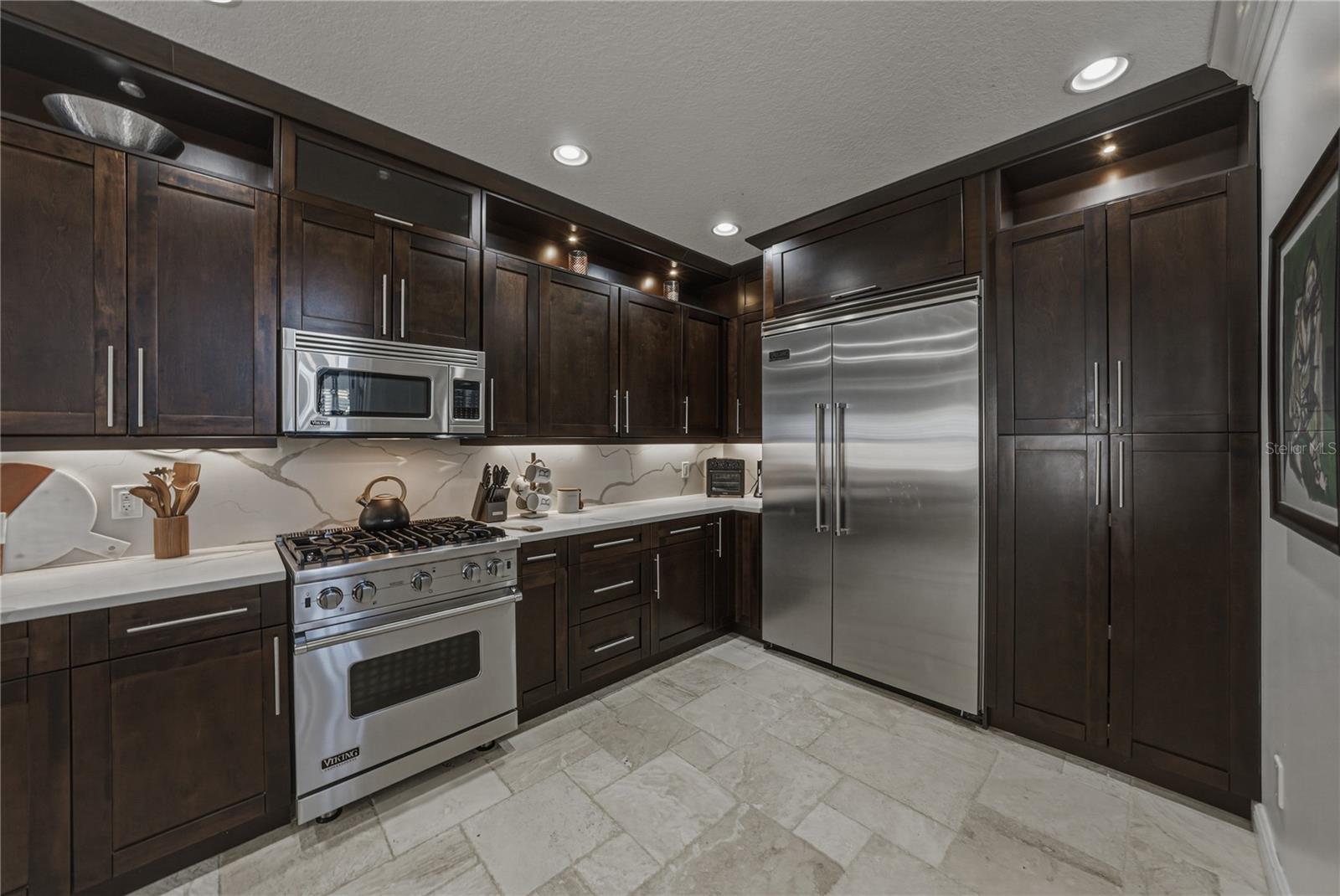 Image 20 of 71 For 6117 Russell Street