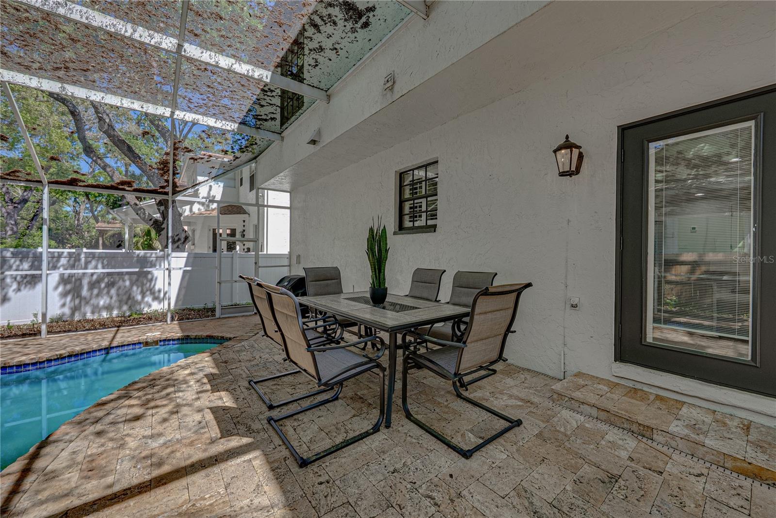 Image 62 of 71 For 6117 Russell Street