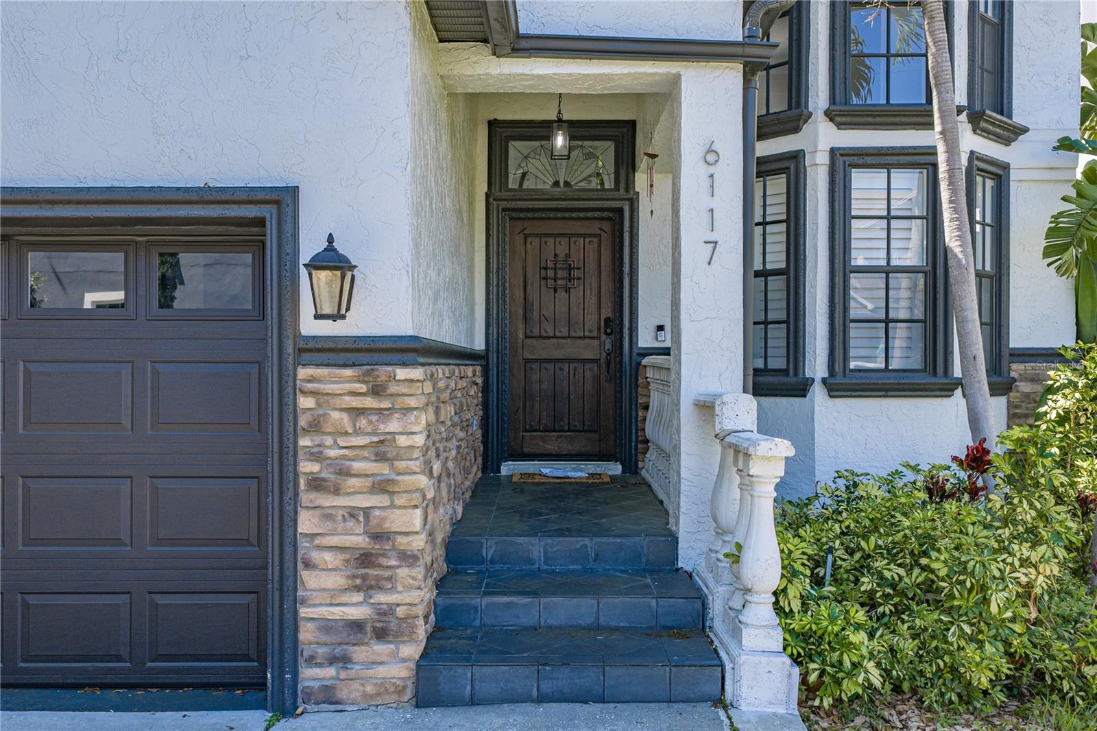 Image 7 of 71 For 6117 Russell Street