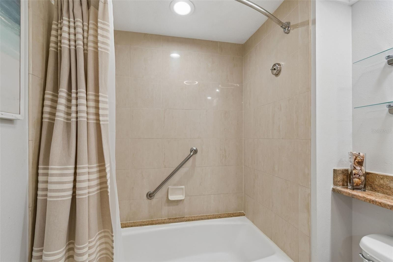 Image 19 of 60 For 36750 Us Highway 19 N 06207