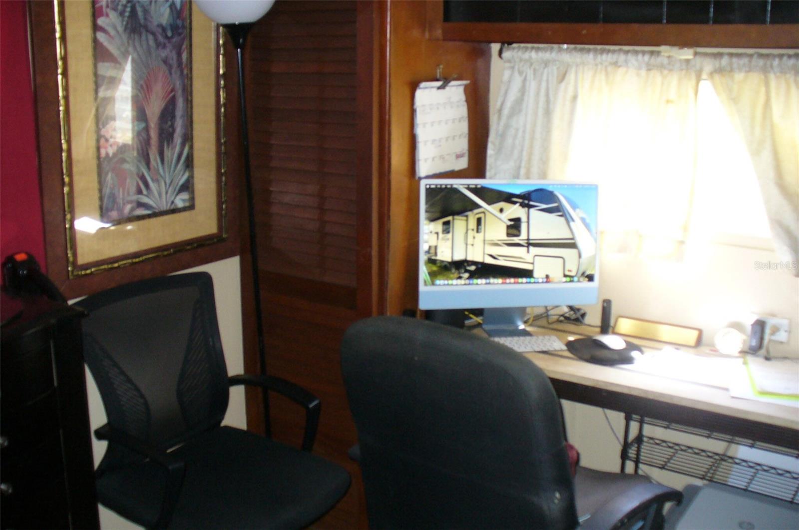 Listing photo id 20 for 7801 34th Avenue N 2