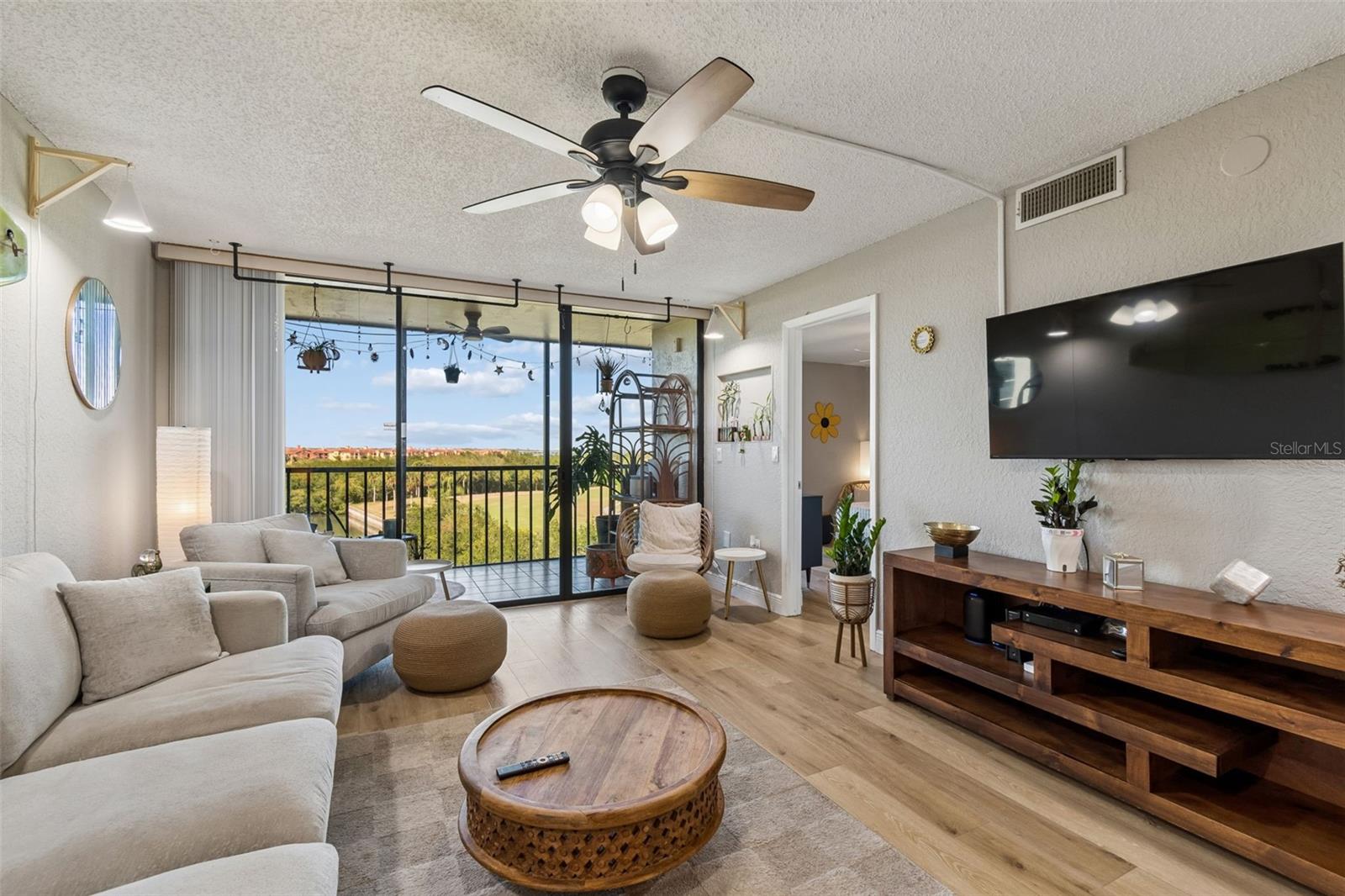 Image 21 of 99 For 900 Cove Cay Drive 5f