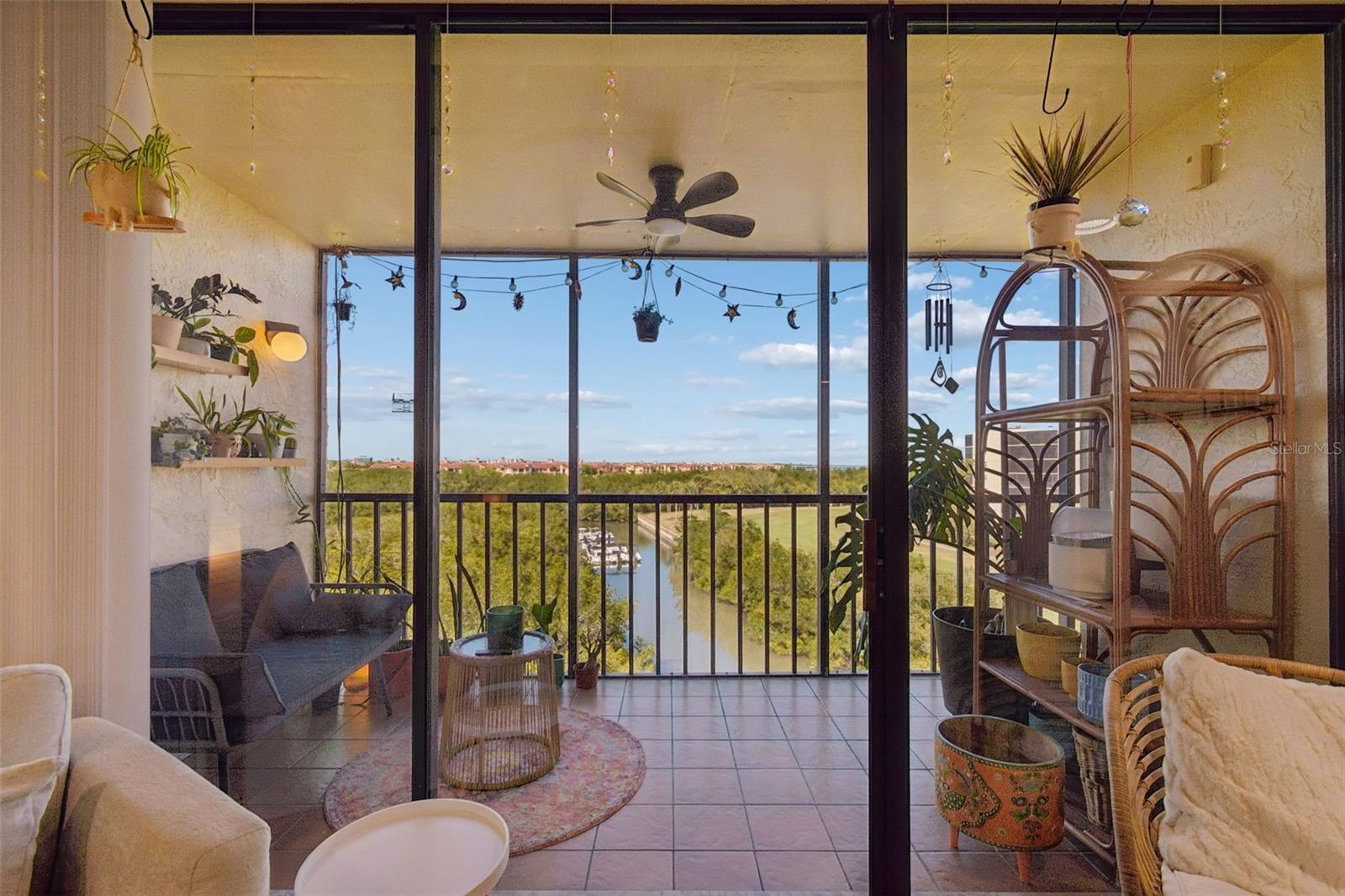 Image 46 of 99 For 900 Cove Cay Drive 5f