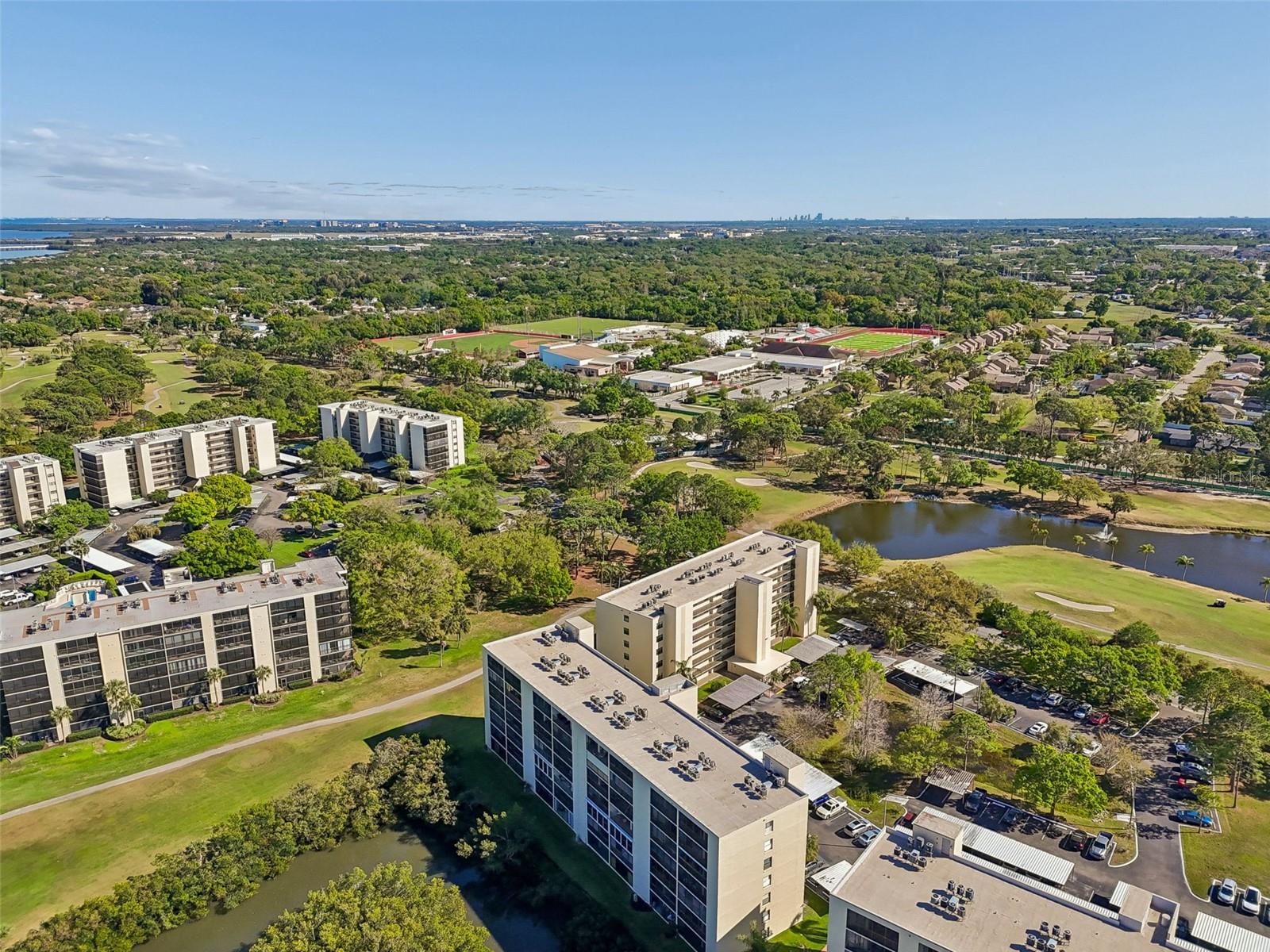 Image 61 of 99 For 900 Cove Cay Drive 5f