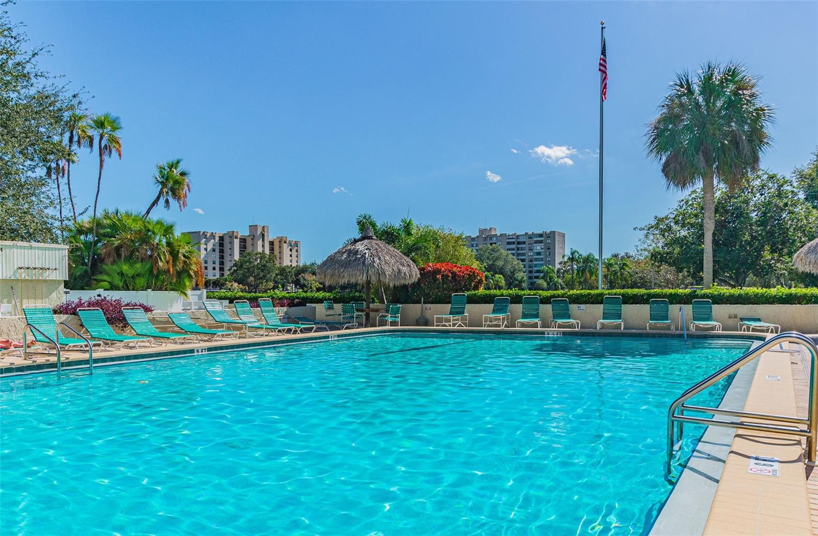 Image 82 of 99 For 900 Cove Cay Drive 5f