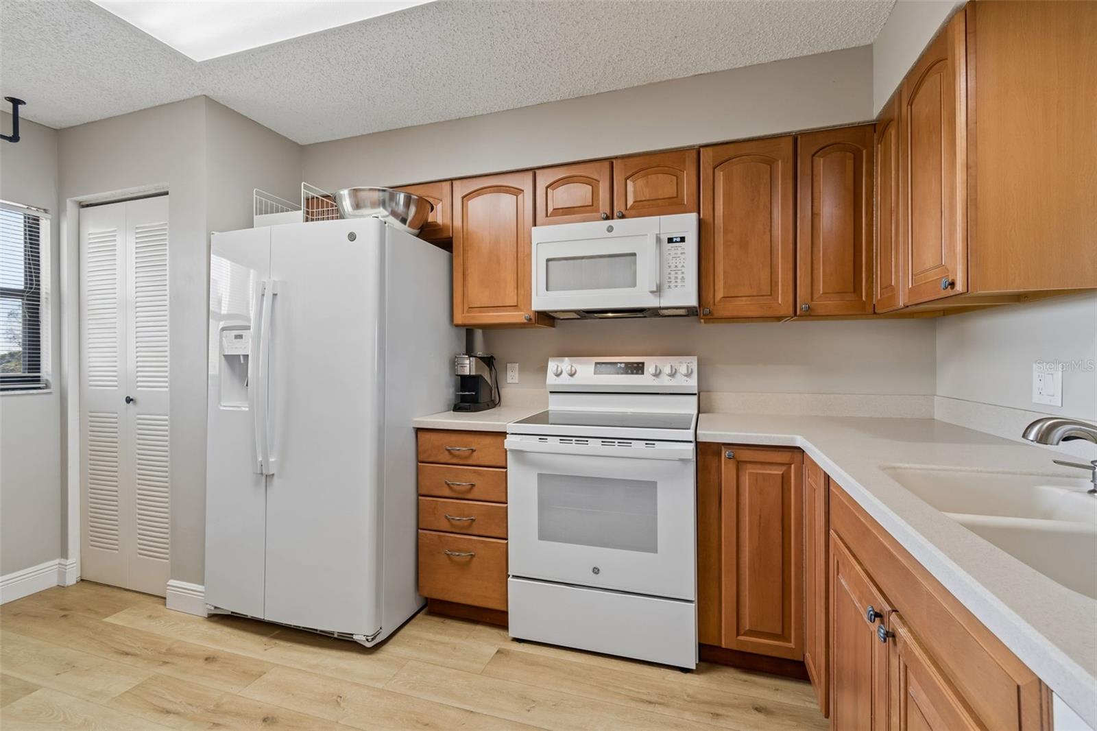 Image 9 of 99 For 900 Cove Cay Drive 5f