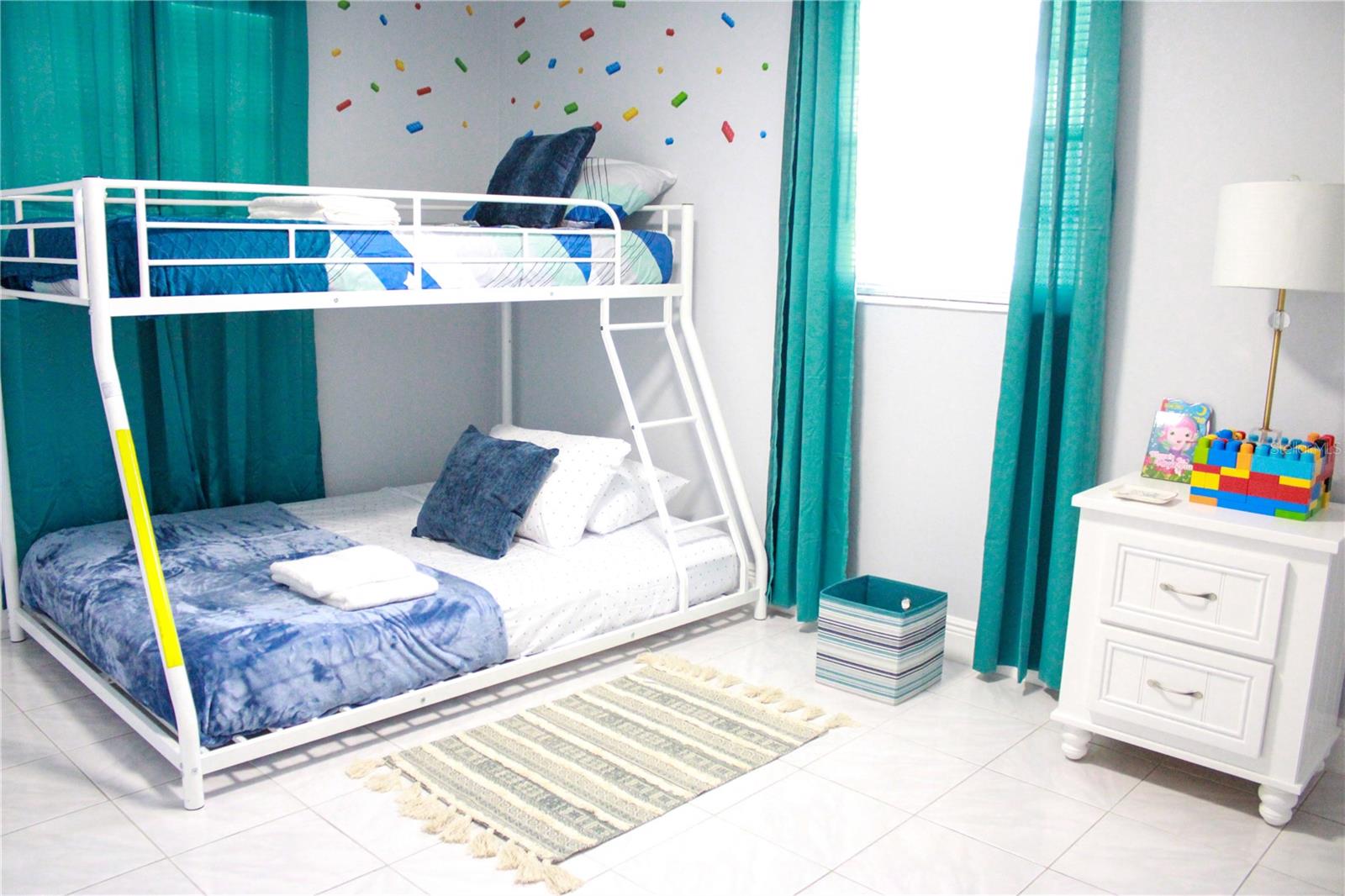 Image 10 of 68 For 7012 Center Creek Drive