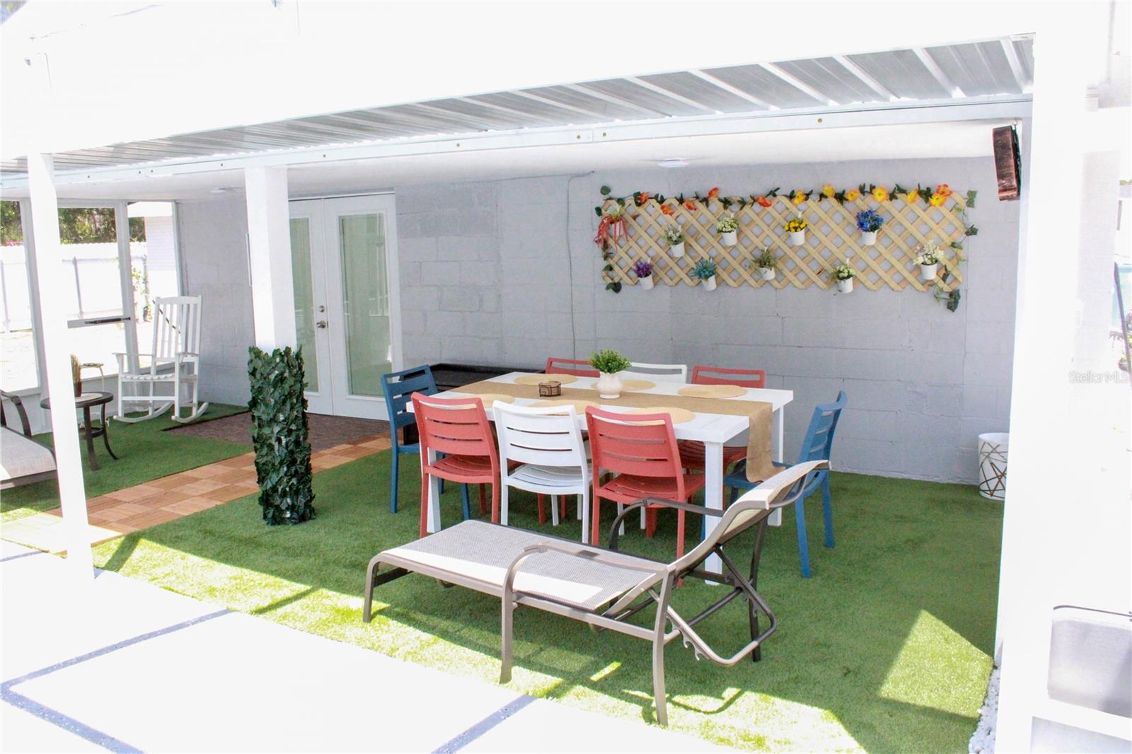 Image 19 of 68 For 7012 Center Creek Drive