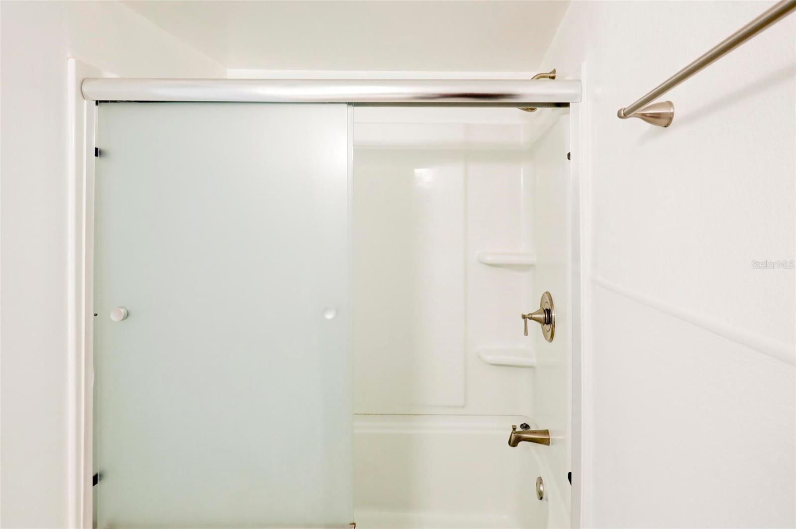 Image 13 of 32 For 16206 Sagebrush Road