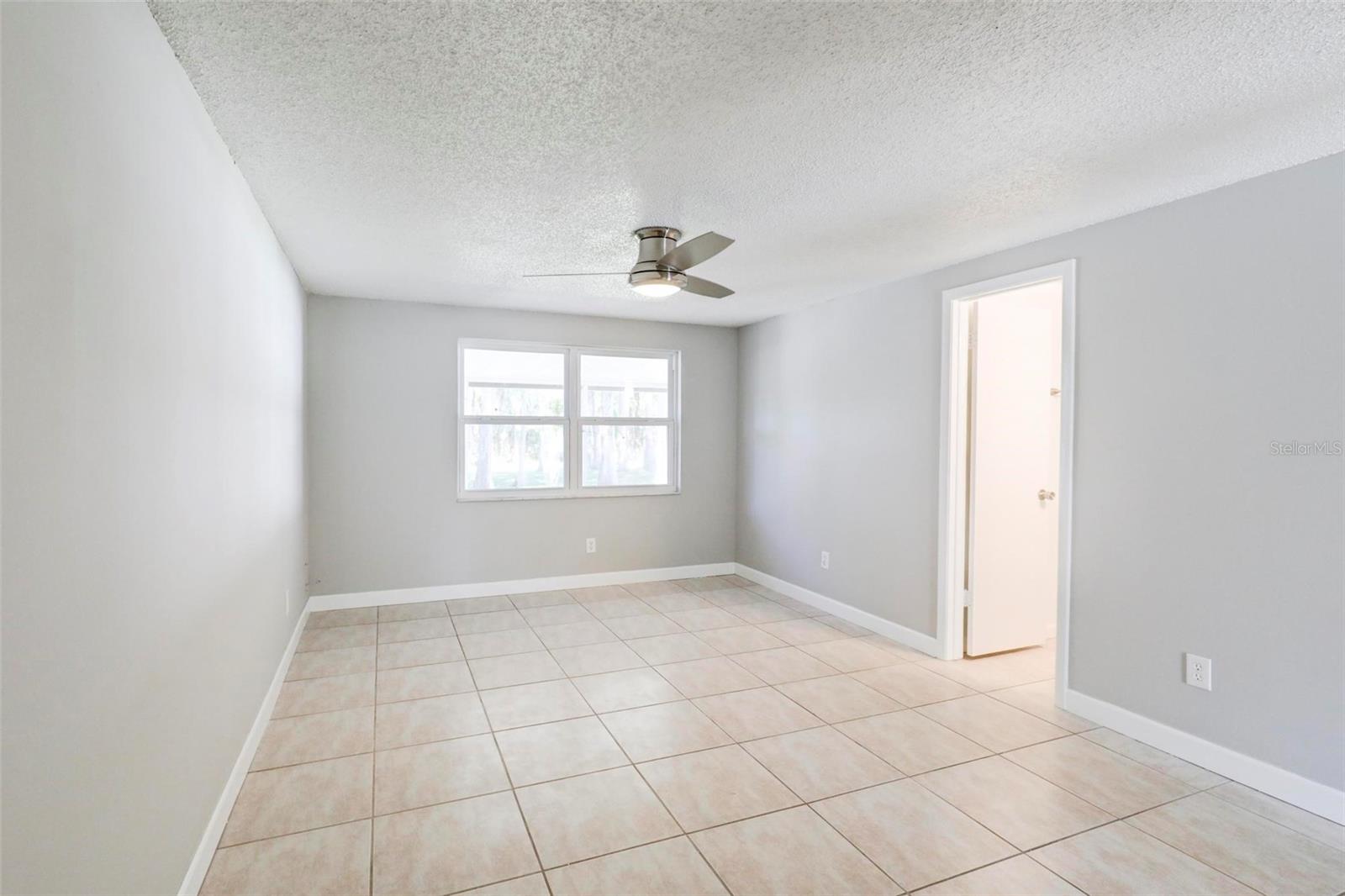 Image 17 of 32 For 16206 Sagebrush Road