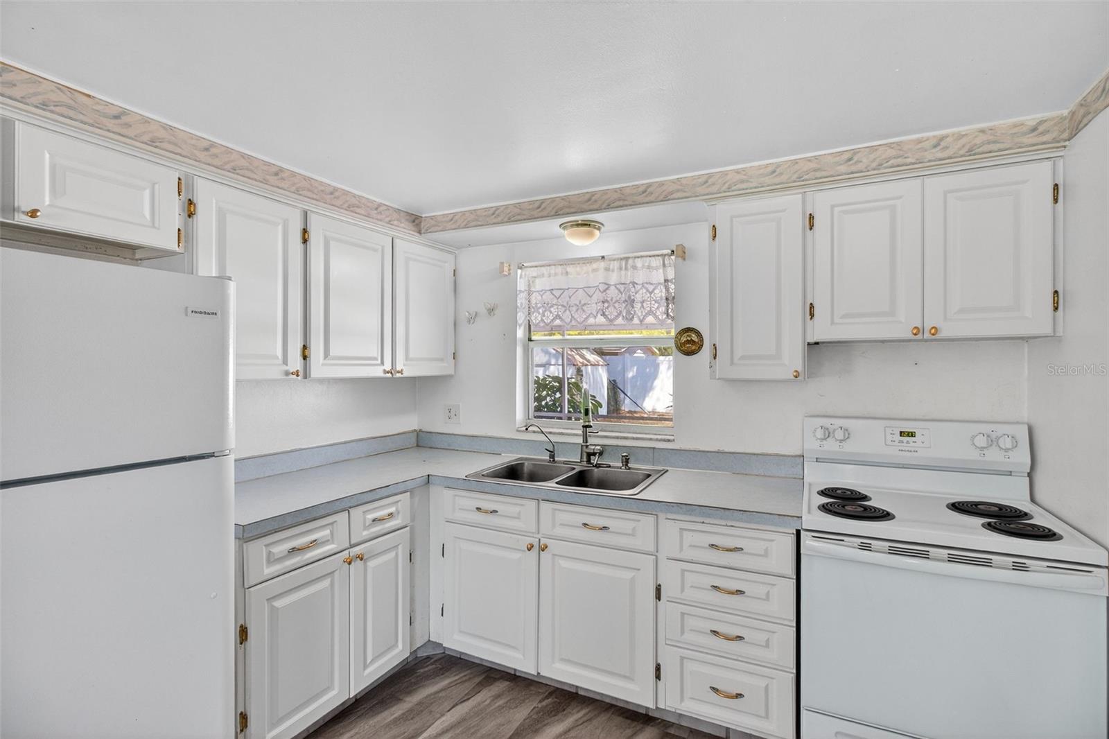 Image 12 of 41 For 5865 92nd Avenue N