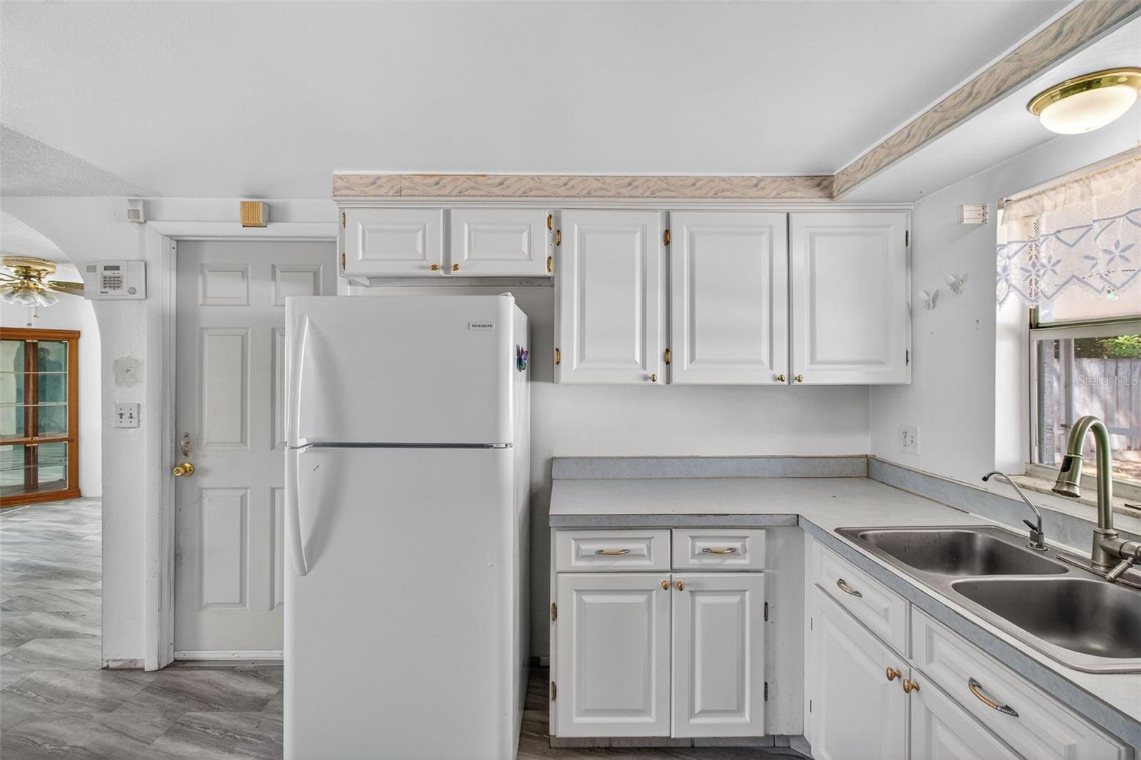 Image 13 of 41 For 5865 92nd Avenue N