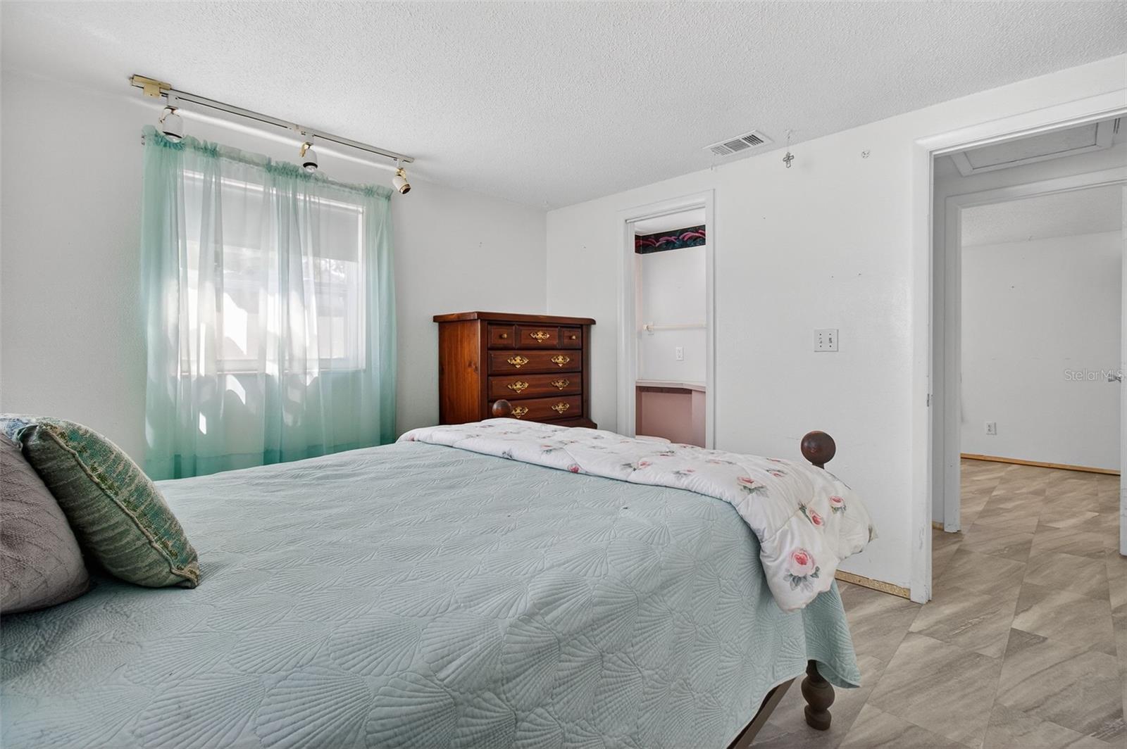 Image 21 of 41 For 5865 92nd Avenue N