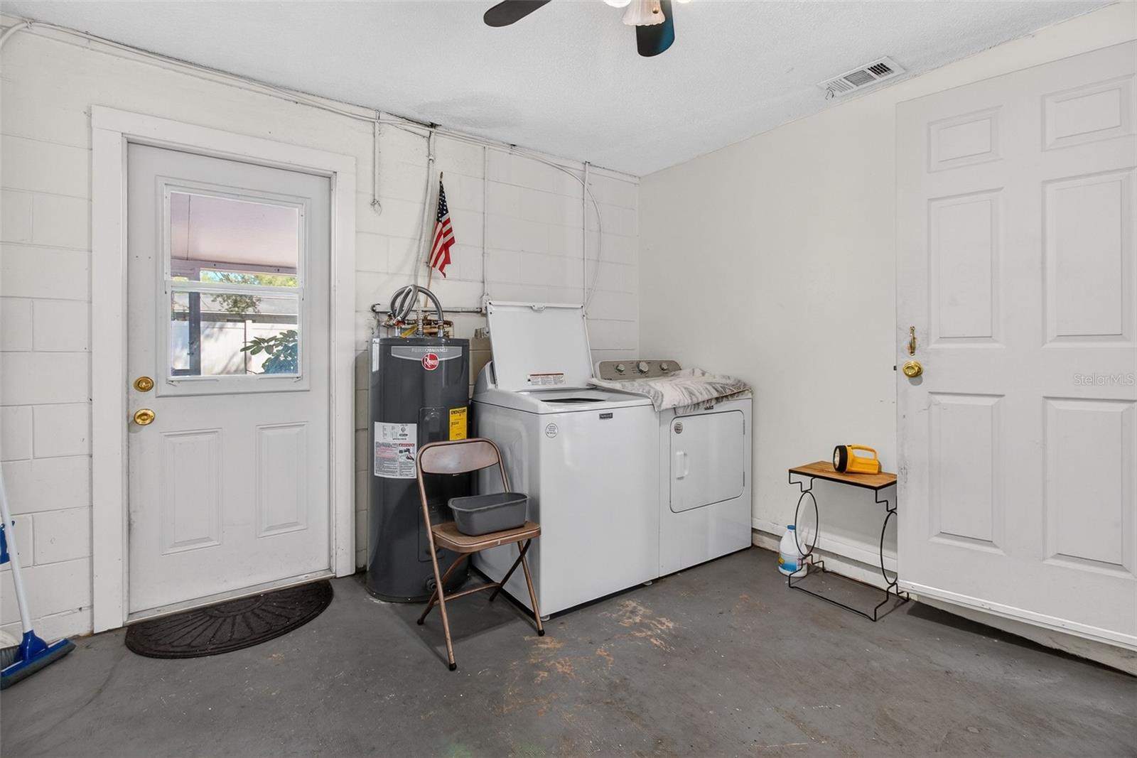 Image 24 of 41 For 5865 92nd Avenue N