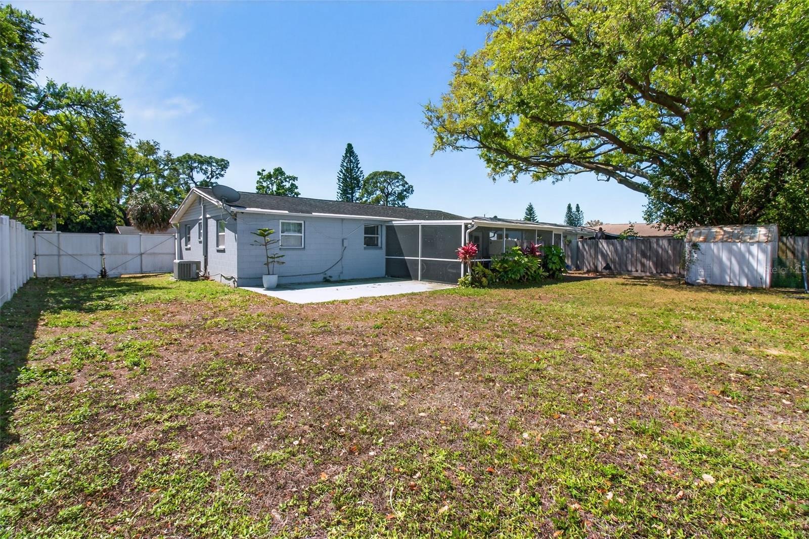 Image 32 of 41 For 5865 92nd Avenue N