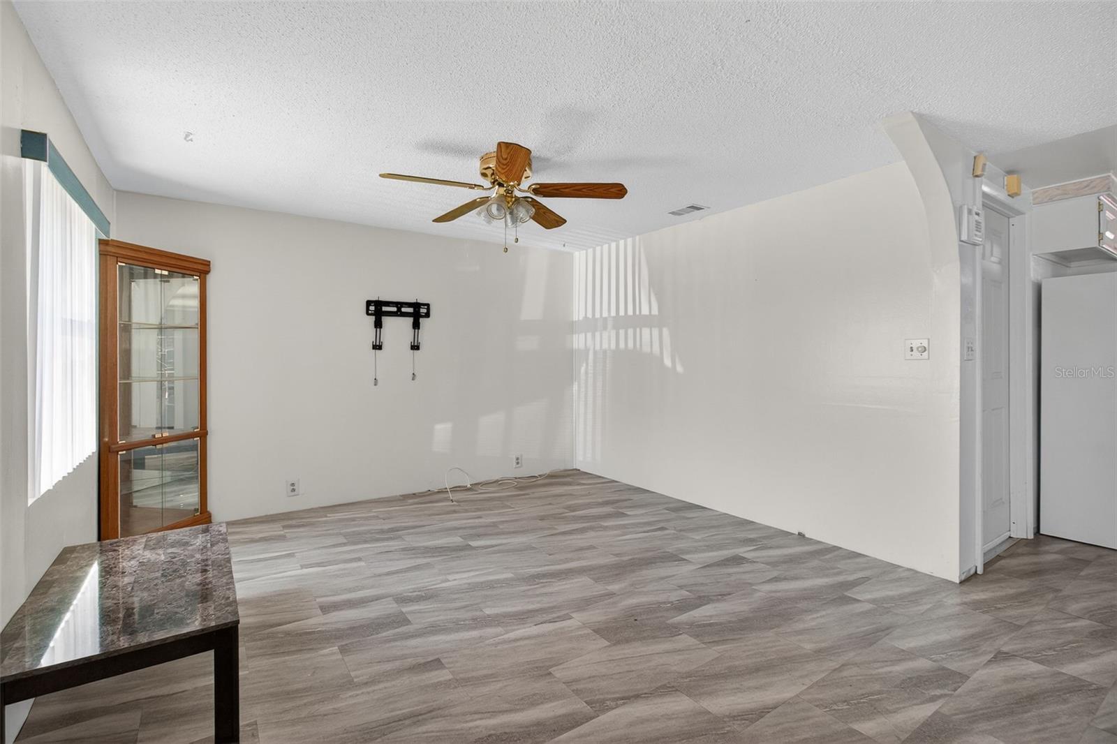 Image 4 of 41 For 5865 92nd Avenue N