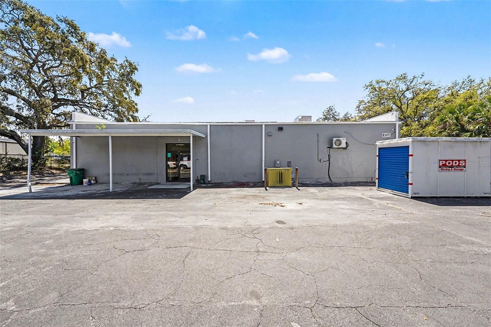 Image 11 of 24 For 2304 Busch Boulevard