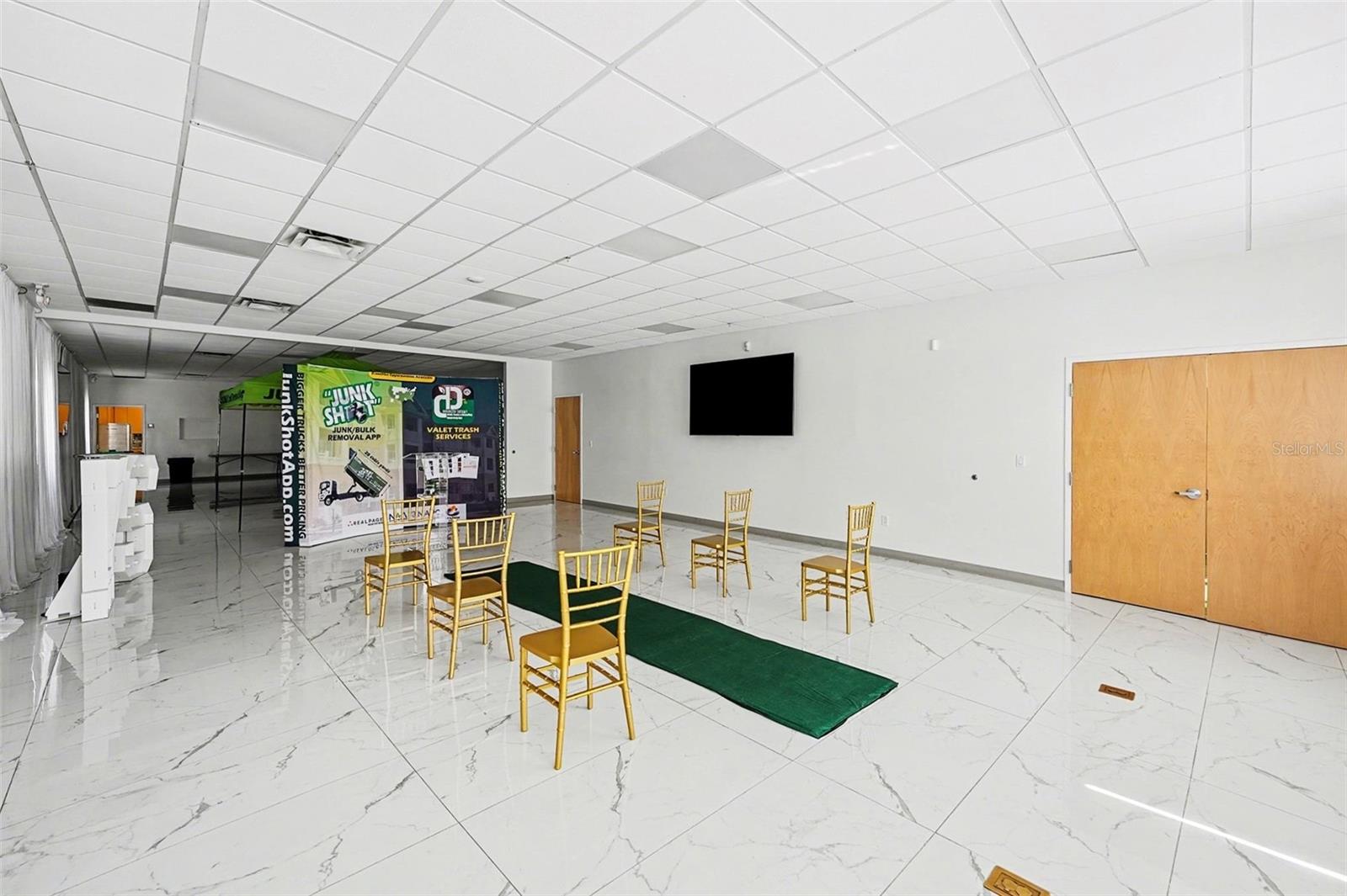 Image 15 of 24 For 2304 Busch Boulevard