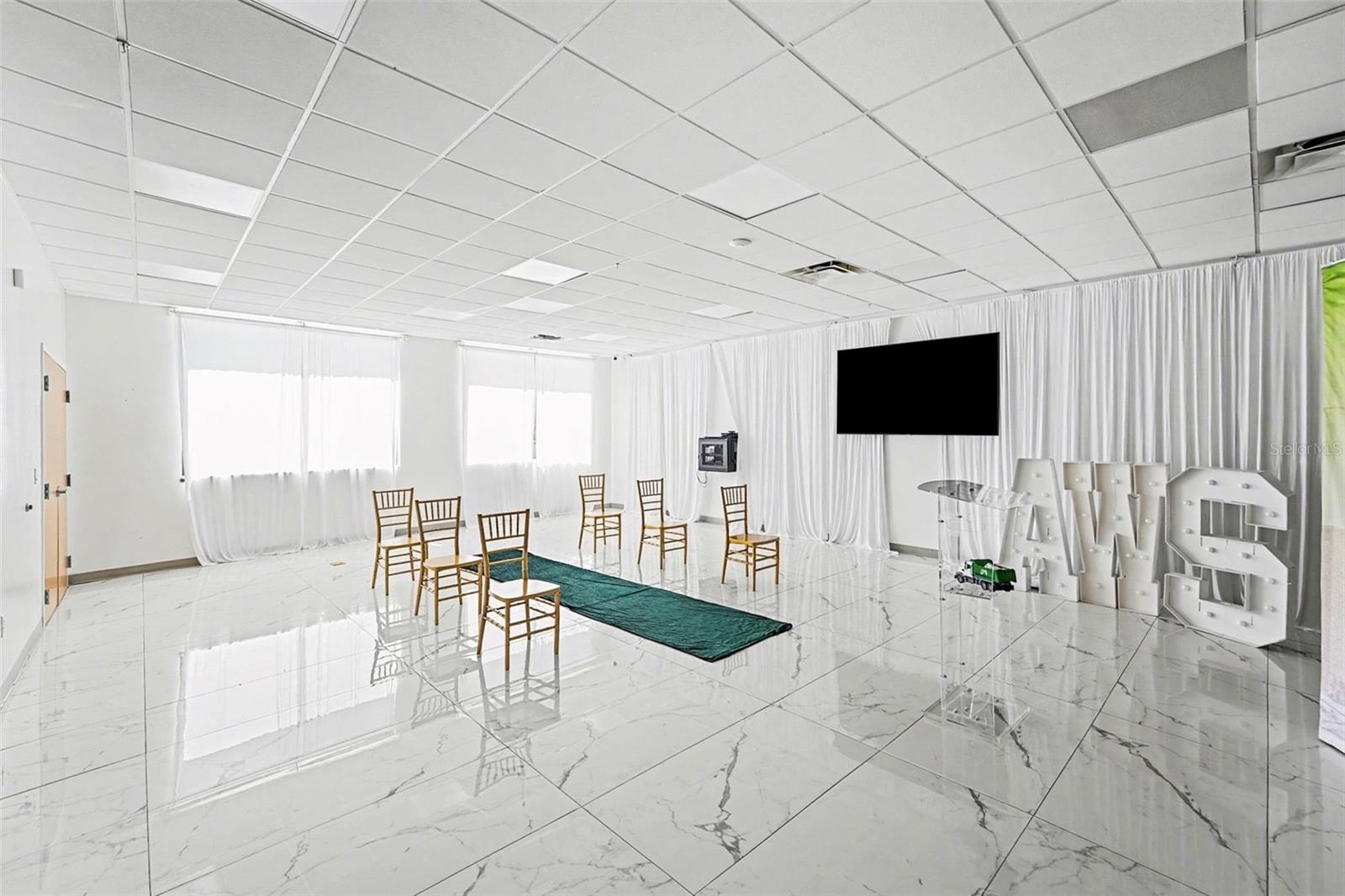 Image 16 of 24 For 2304 Busch Boulevard