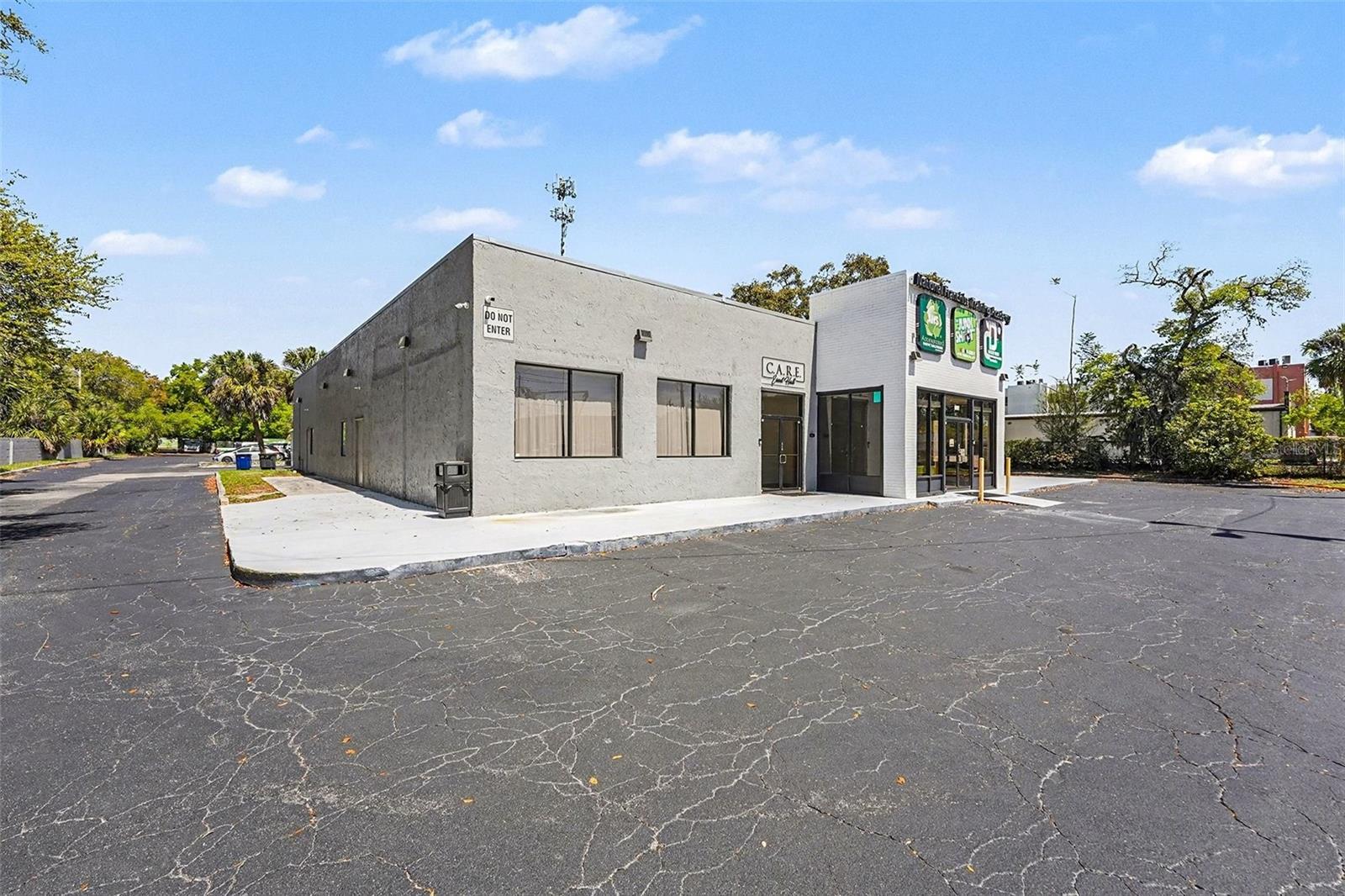 Image 4 of 24 For 2304 Busch Boulevard