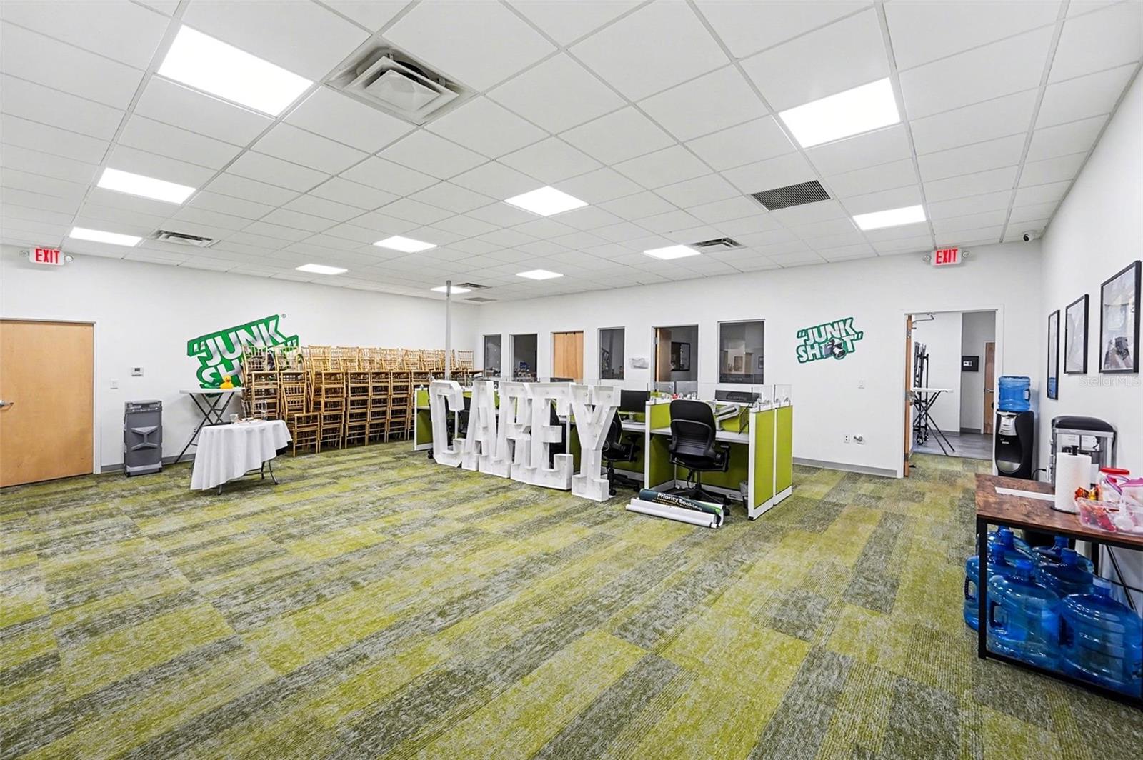 Image 5 of 24 For 2304 Busch Boulevard