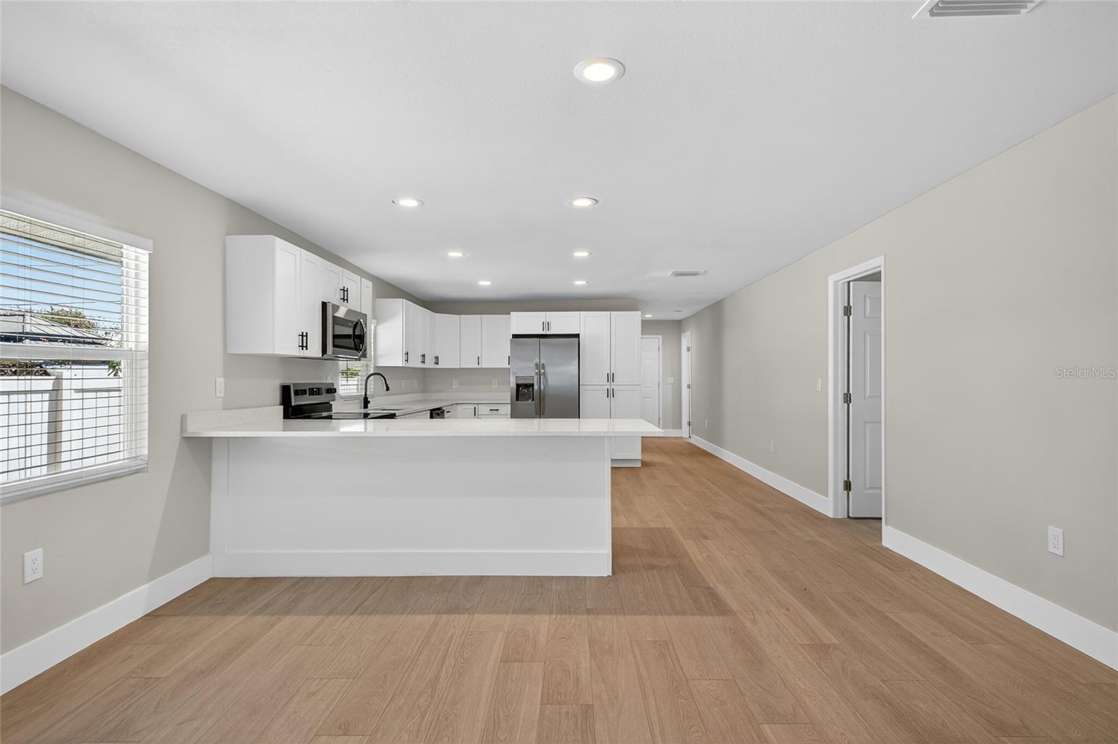 Image 11 of 25 For 4248 4th Avenue S