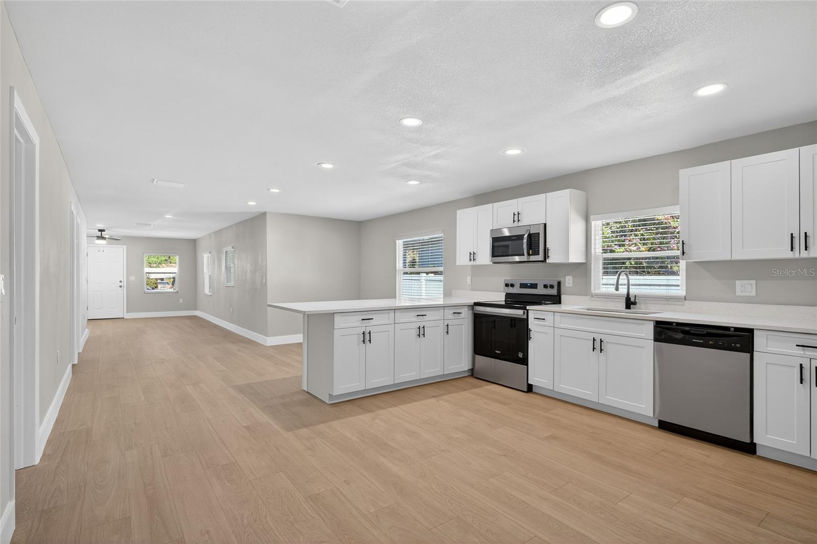 Image 12 of 25 For 4248 4th Avenue S