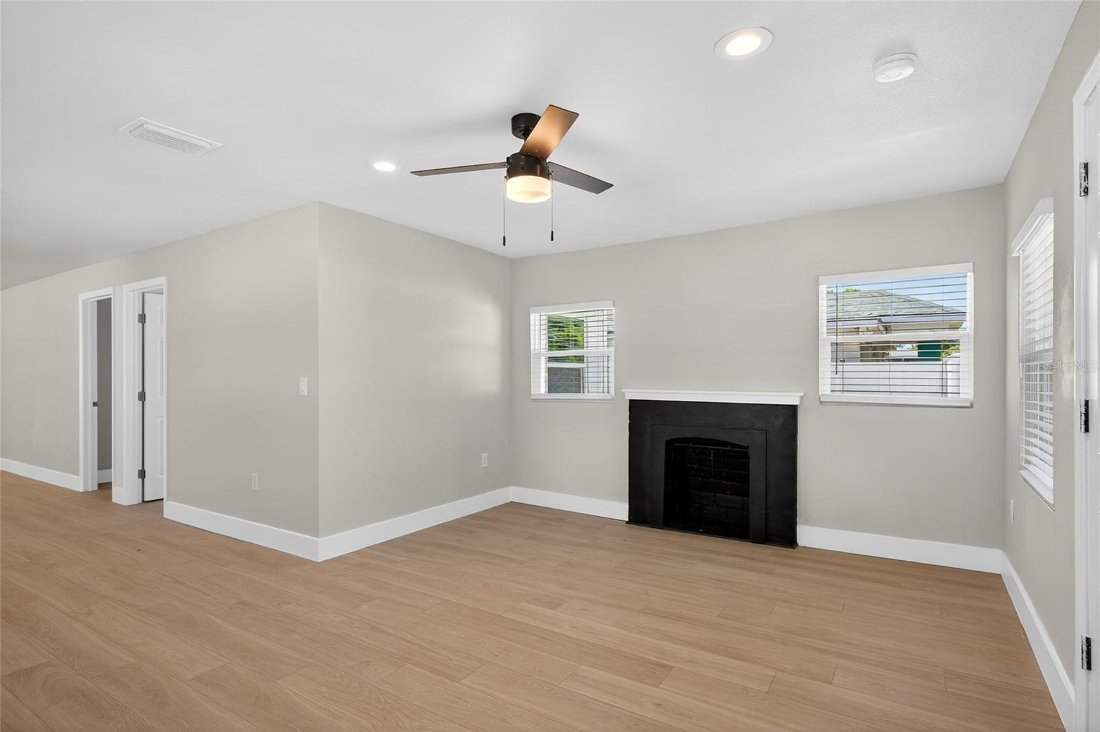 Image 14 of 25 For 4248 4th Avenue S