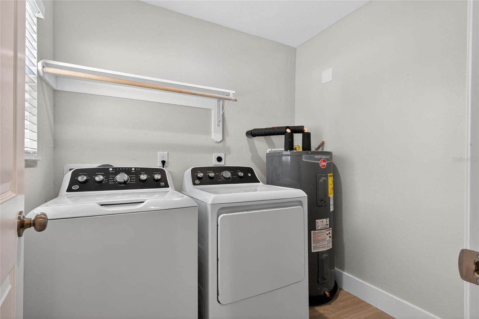 Image 16 of 25 For 4248 4th Avenue S