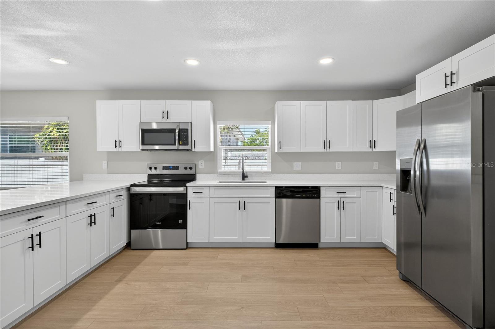 Image 5 of 25 For 4248 4th Avenue S