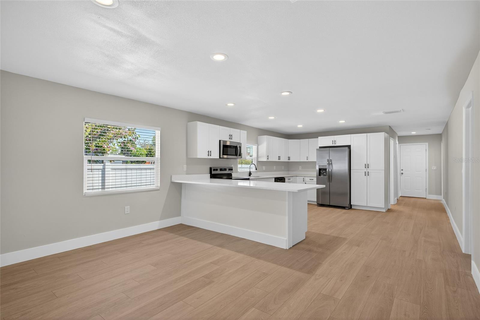 Image 8 of 25 For 4248 4th Avenue S