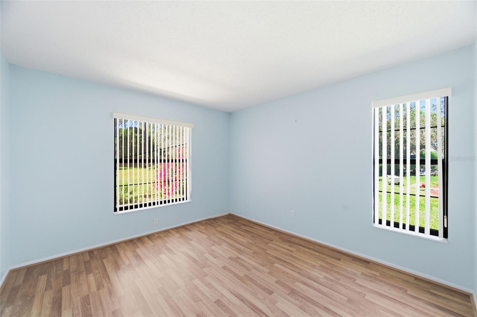 Image 24 of 40 For 2928 Macalpin Drive S