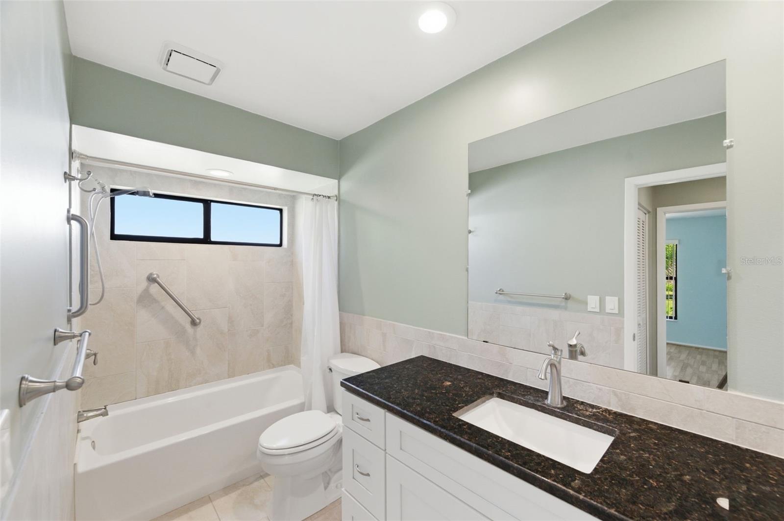 Image 25 of 40 For 2928 Macalpin Drive S