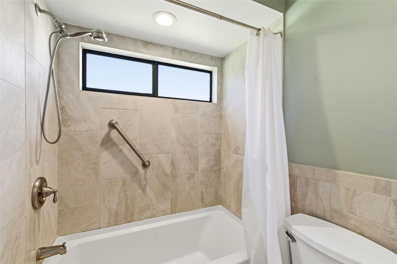 Image 26 of 40 For 2928 Macalpin Drive S