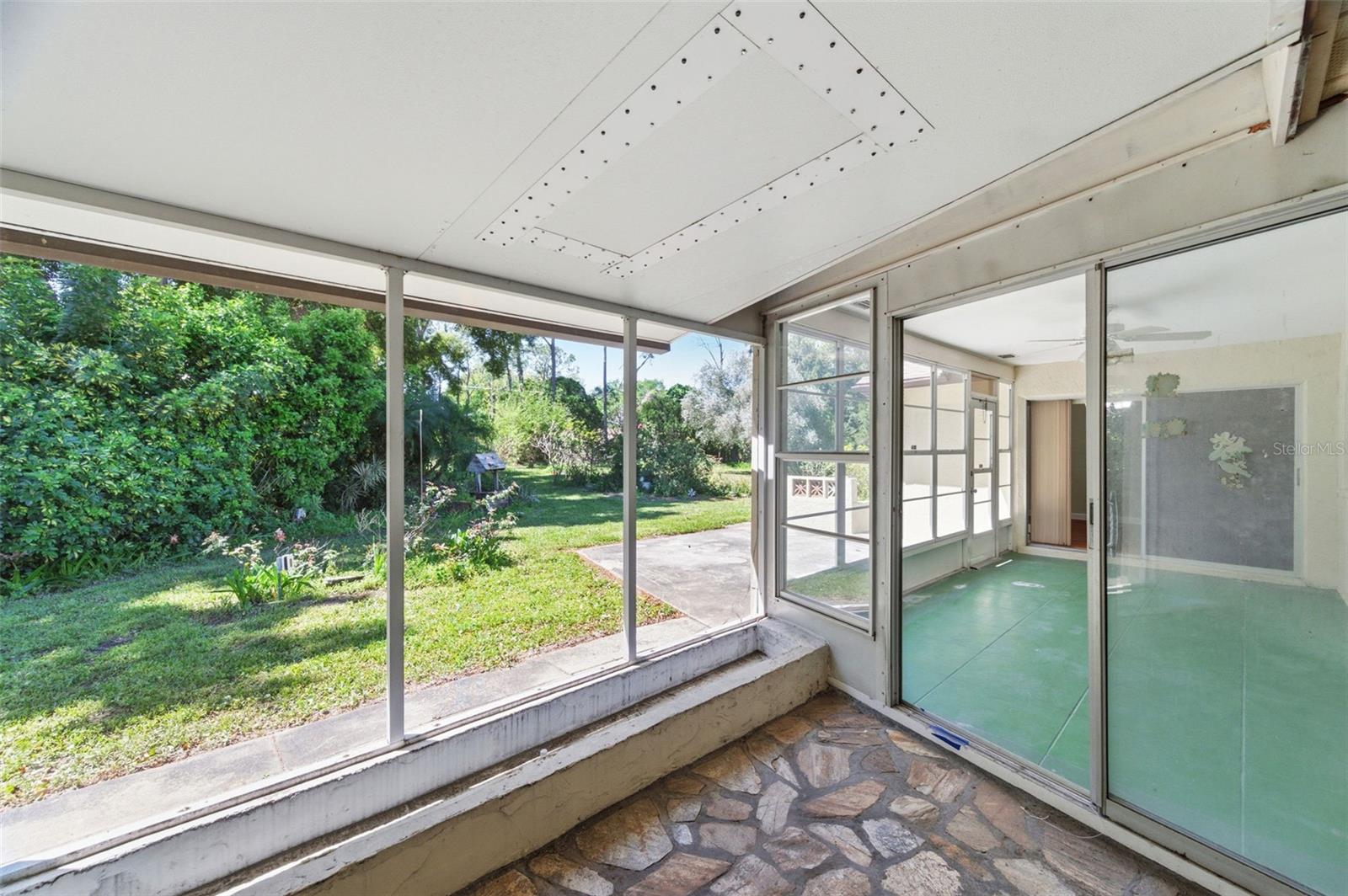 Image 31 of 40 For 2928 Macalpin Drive S