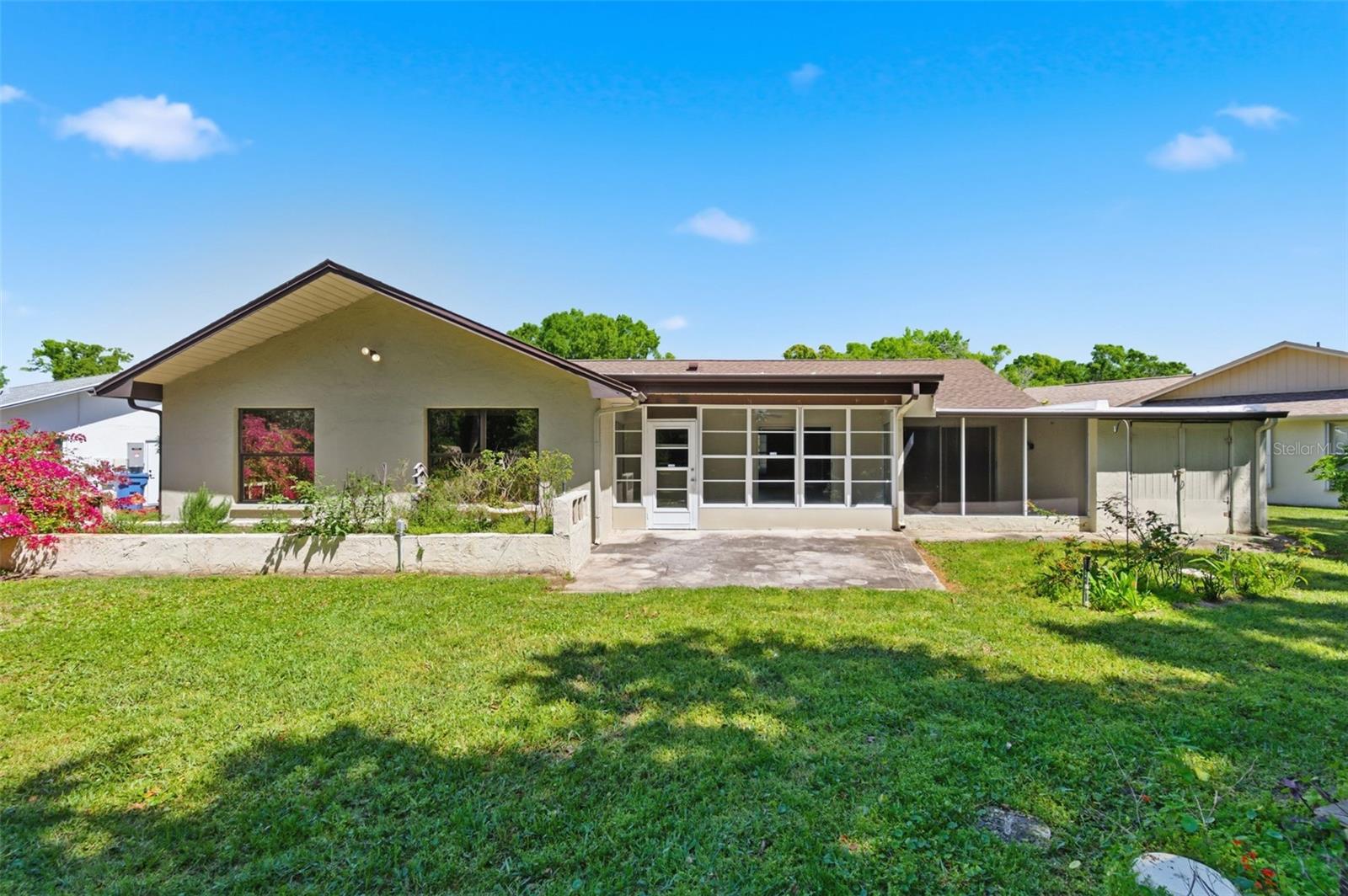 Image 34 of 40 For 2928 Macalpin Drive S