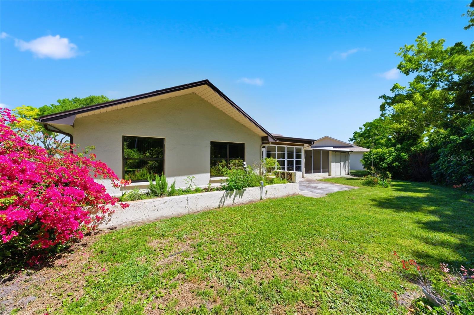 Image 35 of 40 For 2928 Macalpin Drive S