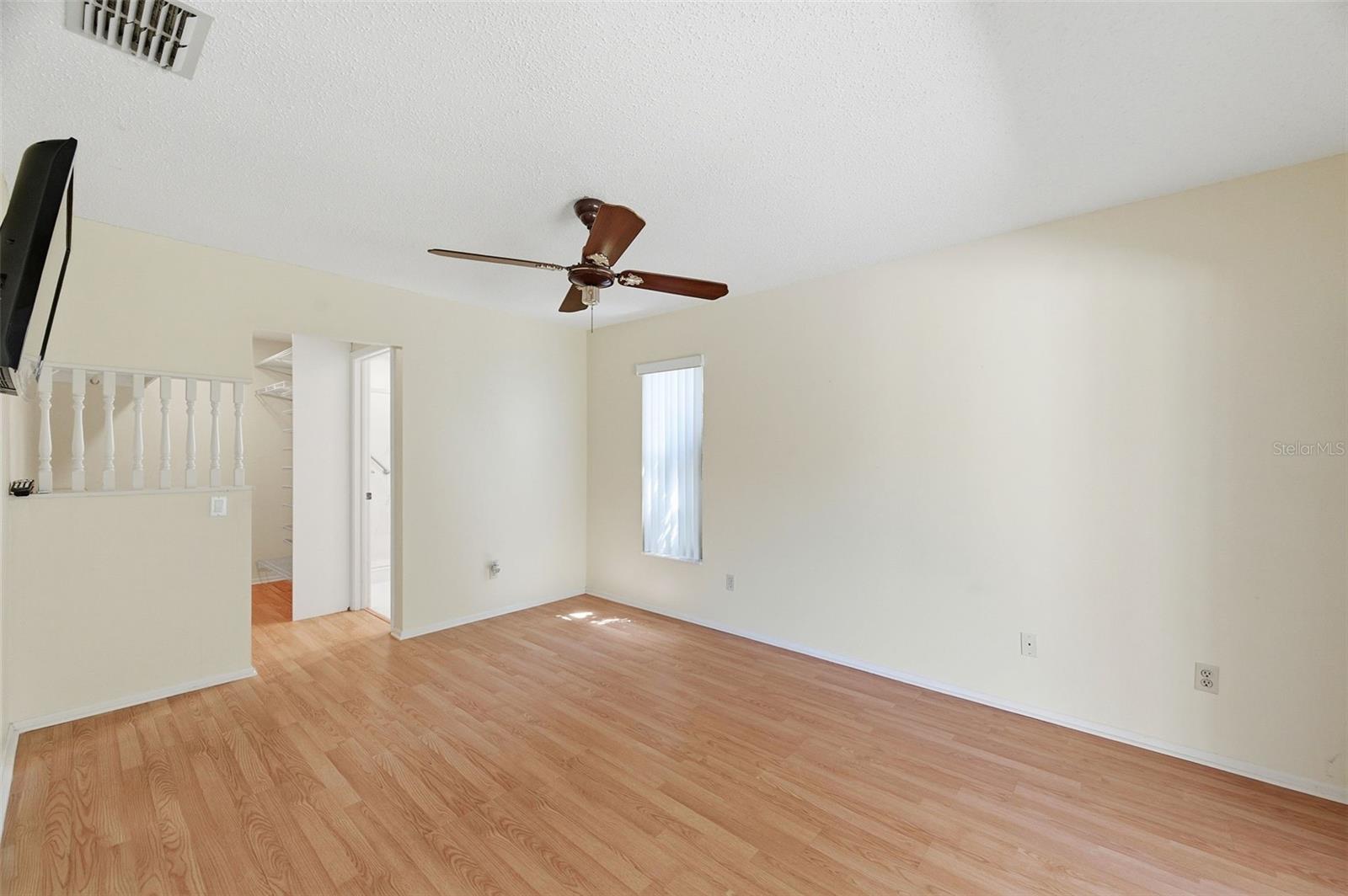 Image 9 of 40 For 2928 Macalpin Drive S