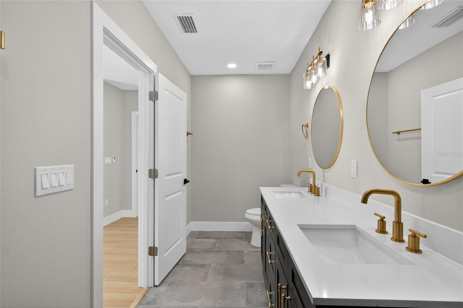 Image 24 of 39 For 3512 Mcelroy Avenue