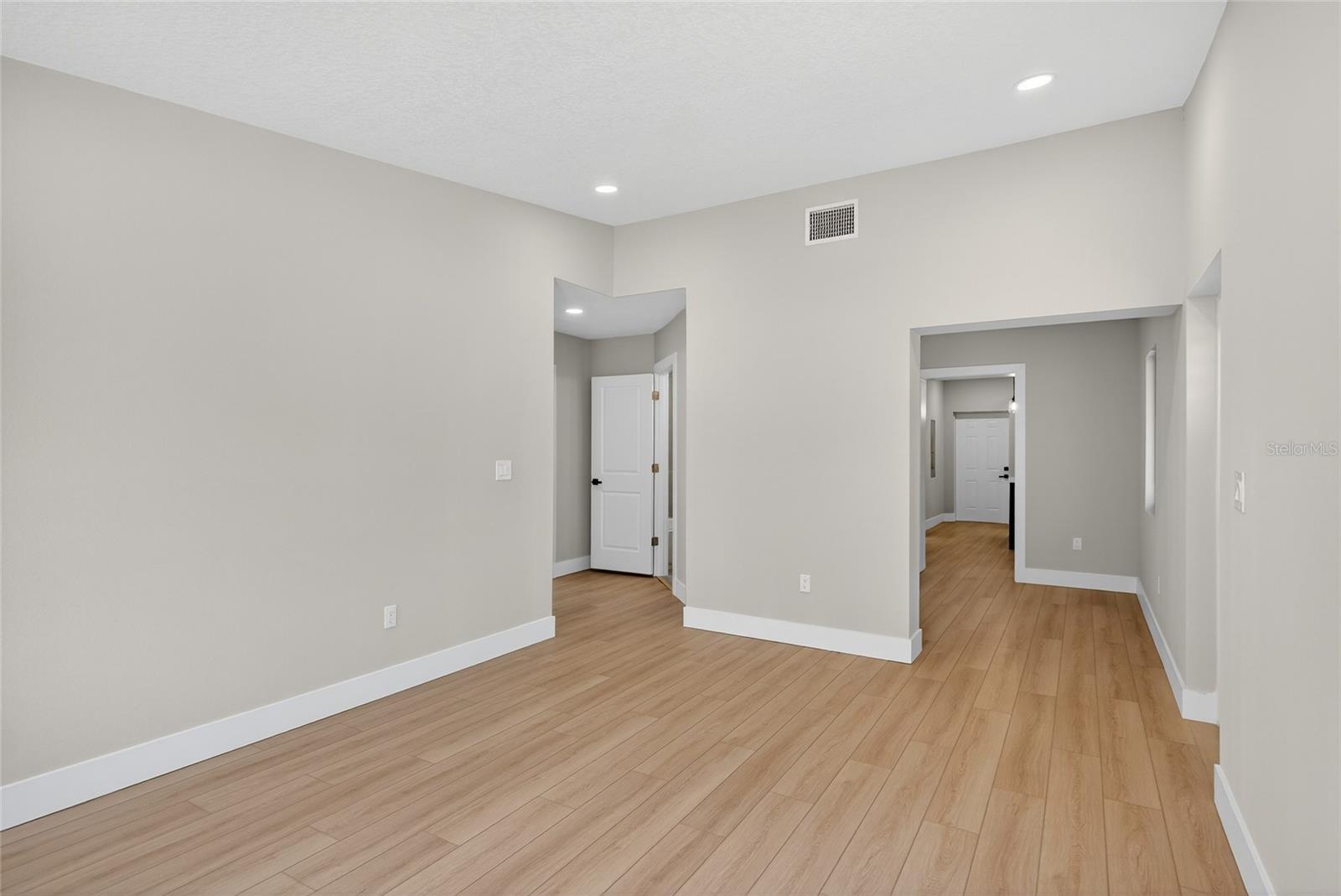 Image 9 of 39 For 3512 Mcelroy Avenue